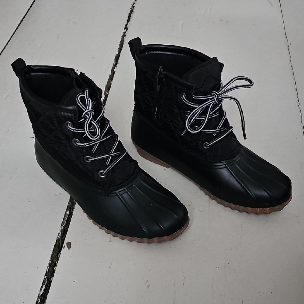 Black Quilted Lace-Up Boots